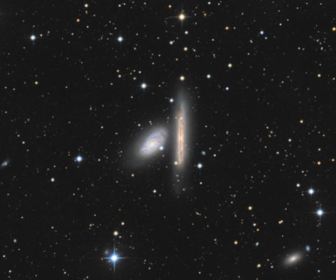 NGC4302 és NGC4298 galaxis páros a Bereniké Haja csillagképben