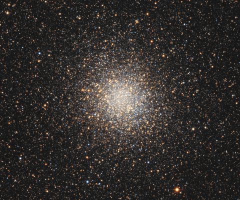 M22 (Messier 22 – NGC 6656) – Fényes gömbhalmaz a Nyilas csillagképben